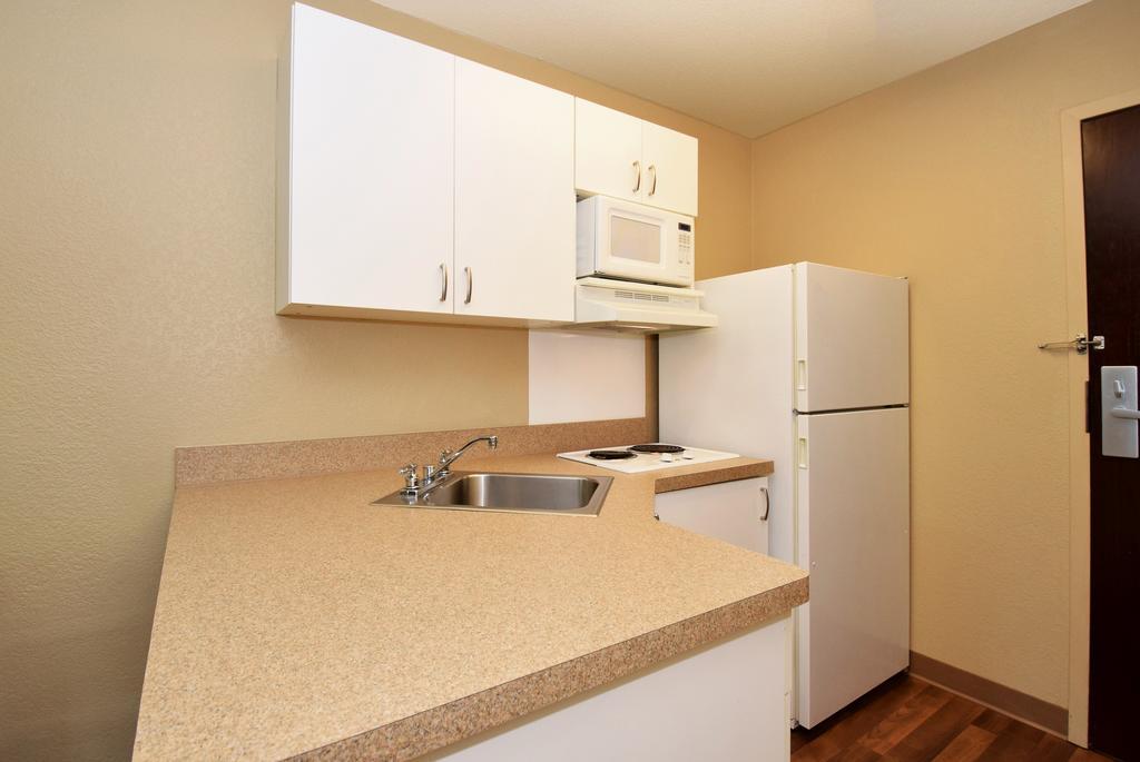 Extended Stay America Suites - Los Angeles - Northridge Exterior photo