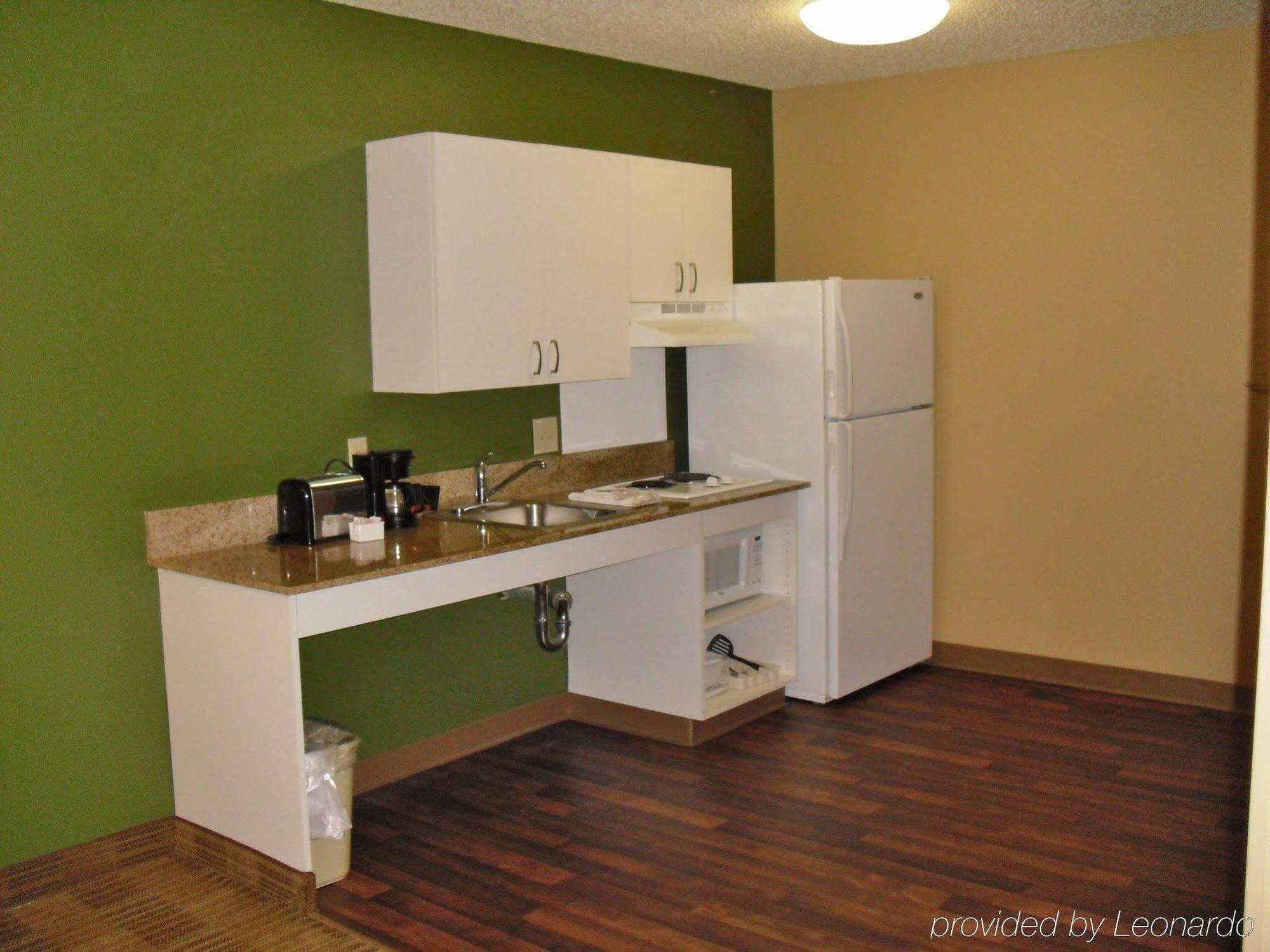 Extended Stay America Suites - Los Angeles - Northridge Exterior photo